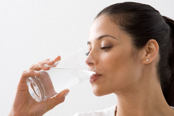 https://www.dermaglos.com/Portals/0/Images/Articles/Nota_marzo_agua_600x400.jpg?utm_source=chatgpt.com