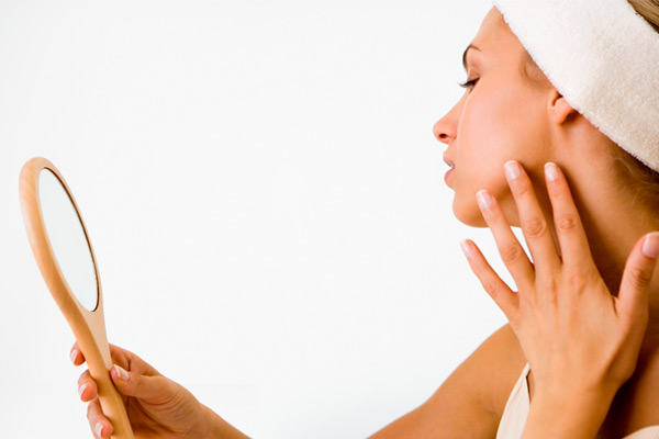 Aplicando crema en tu piel: ¿Cuál es la cantidad adecuada?