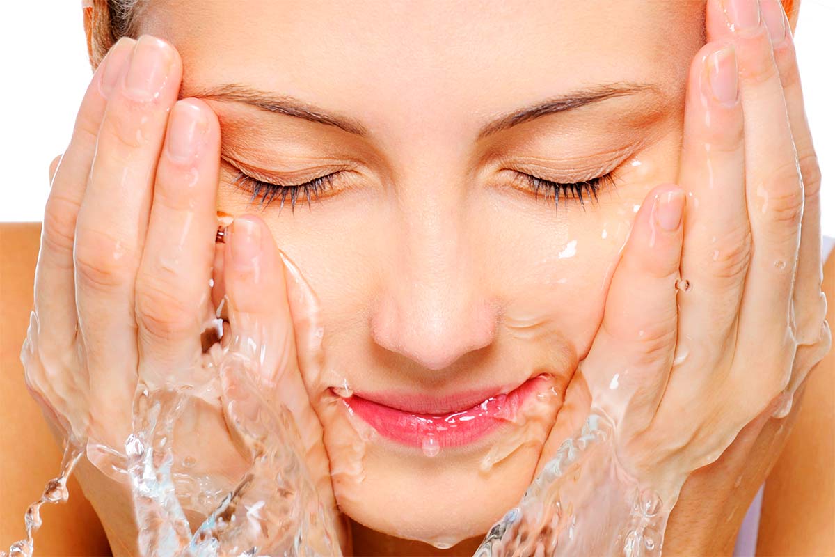 ¿Sabías que si tenés piel grasa, tu rutina de cuidado tiene que incluir hidratación?